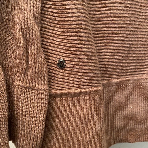 RARE | LULULEMON Sun Down Wrap - Picture 12 of 12